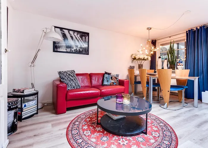 アパート Gezellig In De Mooie Oude Binnenstad アルクマール