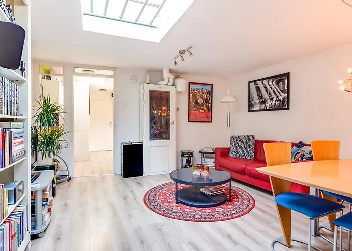 Gezellig In De Mooie Oude Binnenstad * アルクマール